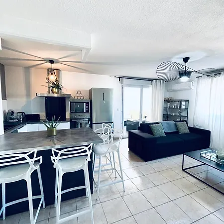 Le Nicol's-piscine-parking-wifi Apartment *
